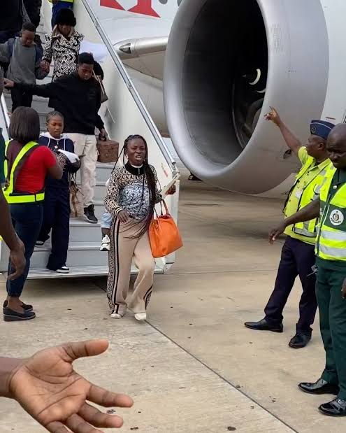 FIRST BATCH OF 268 NIGERIANS EVACUATED FROM SOUTH AFRICA ARRIVES AMID XENOPHOBIC ATTACKS