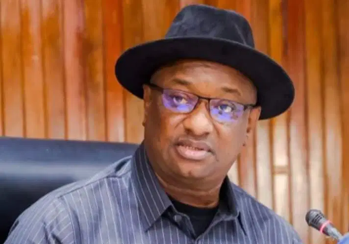 FG, AIRLINES AND UNIONS AGREE FRESH MEASURES TO END AVIATION DISPUTE