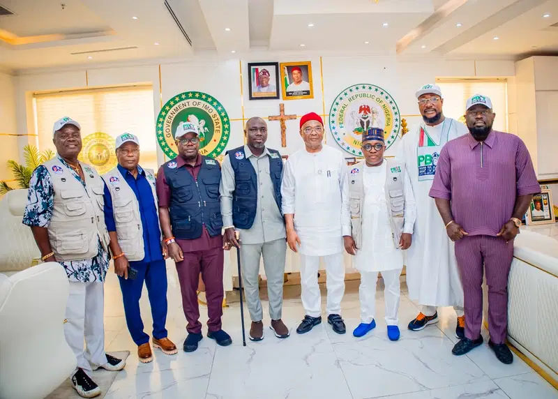 TOMPOLO DONATES 30 VEHICLES, BACKS TINUBU FOR SECOND TERM IN IMO